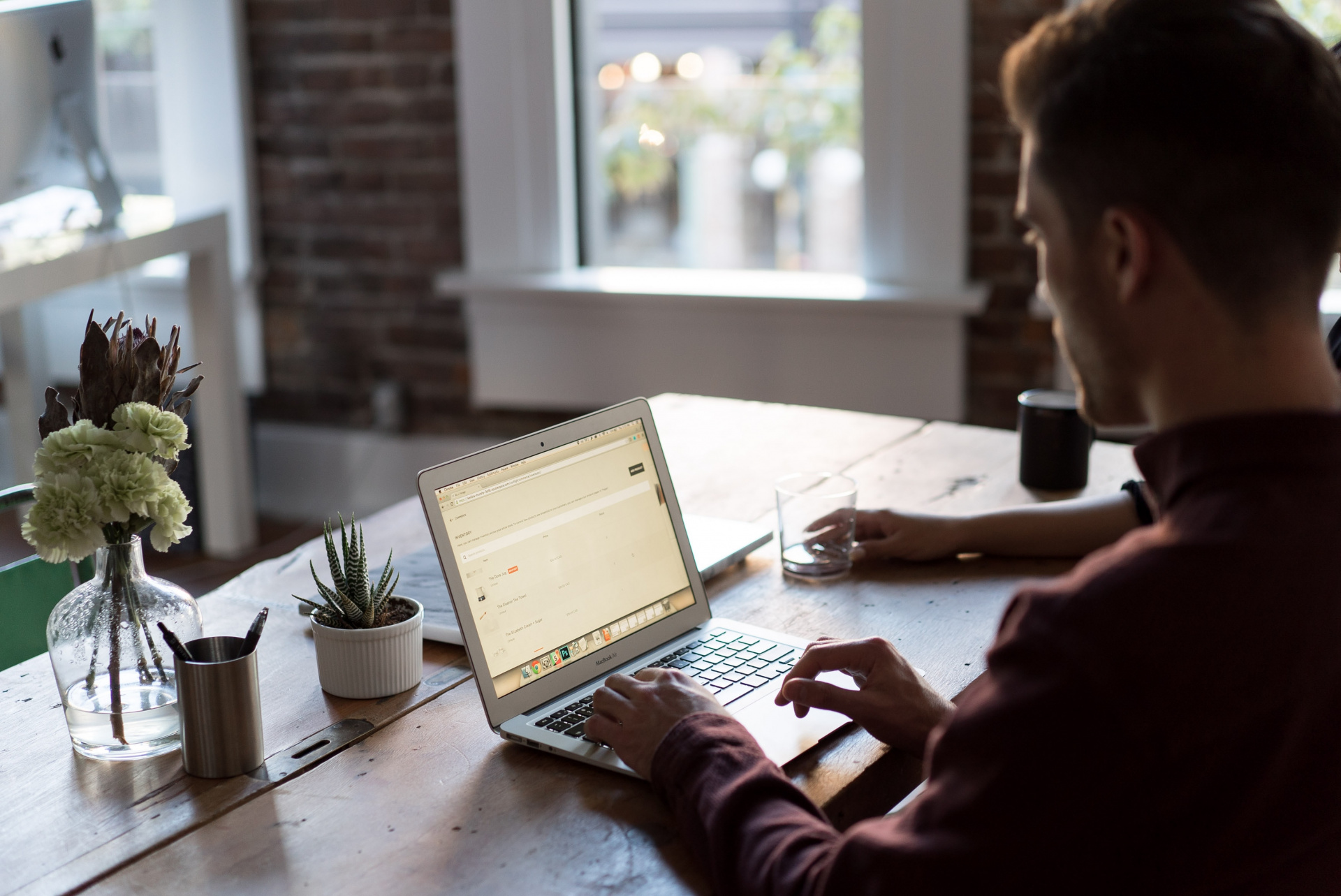 Sviluppare Web Application: a chi affidarsi?